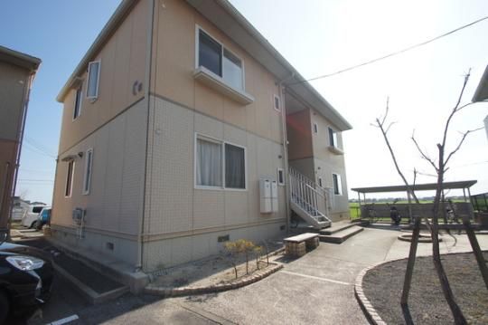 ���ꌧ�_��s�_�钬�i�̂̃A�p�[�g�̌����O��